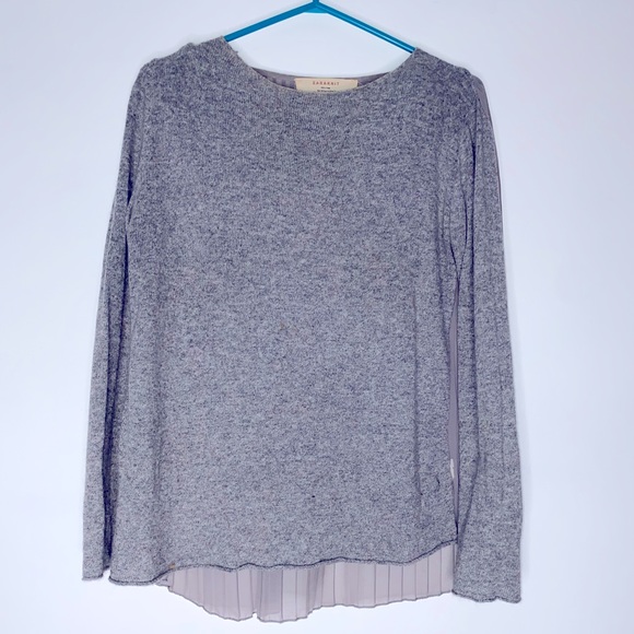 Zaraknit grey sweater. - Picture 2 of 4